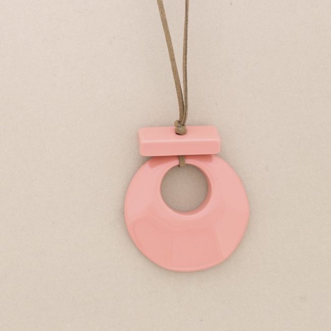 COLLAR LARGO COLGANTE RESINA