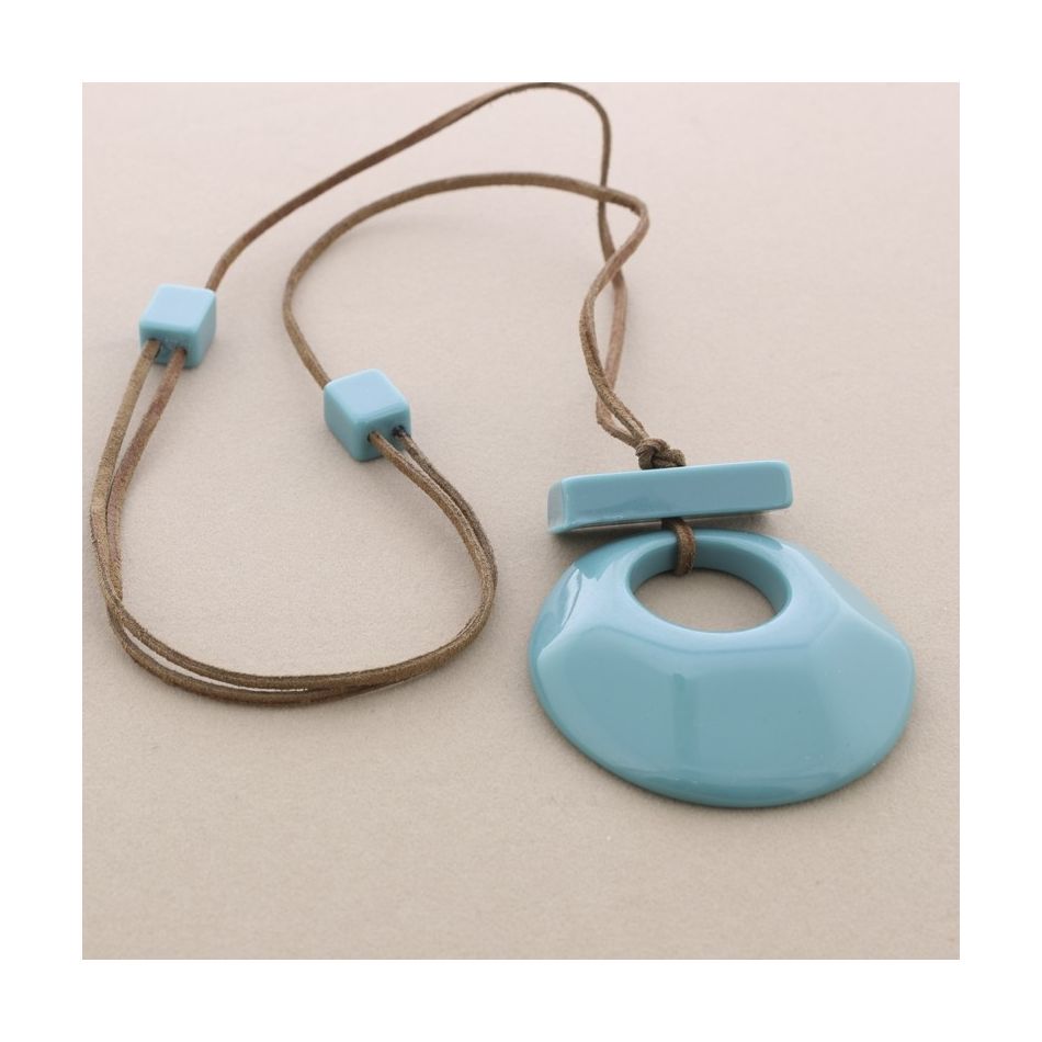 COLLAR LARGO COLGANTE RESINA