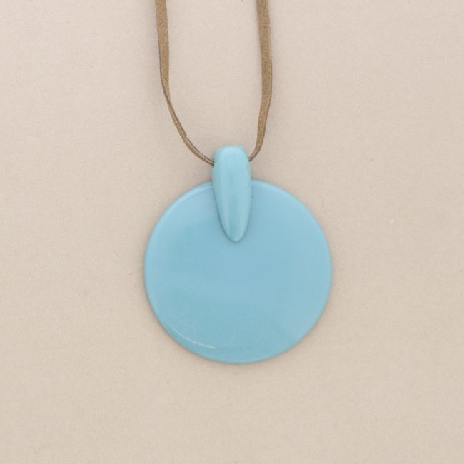 LONG RESIN PENDANT NECKLACE