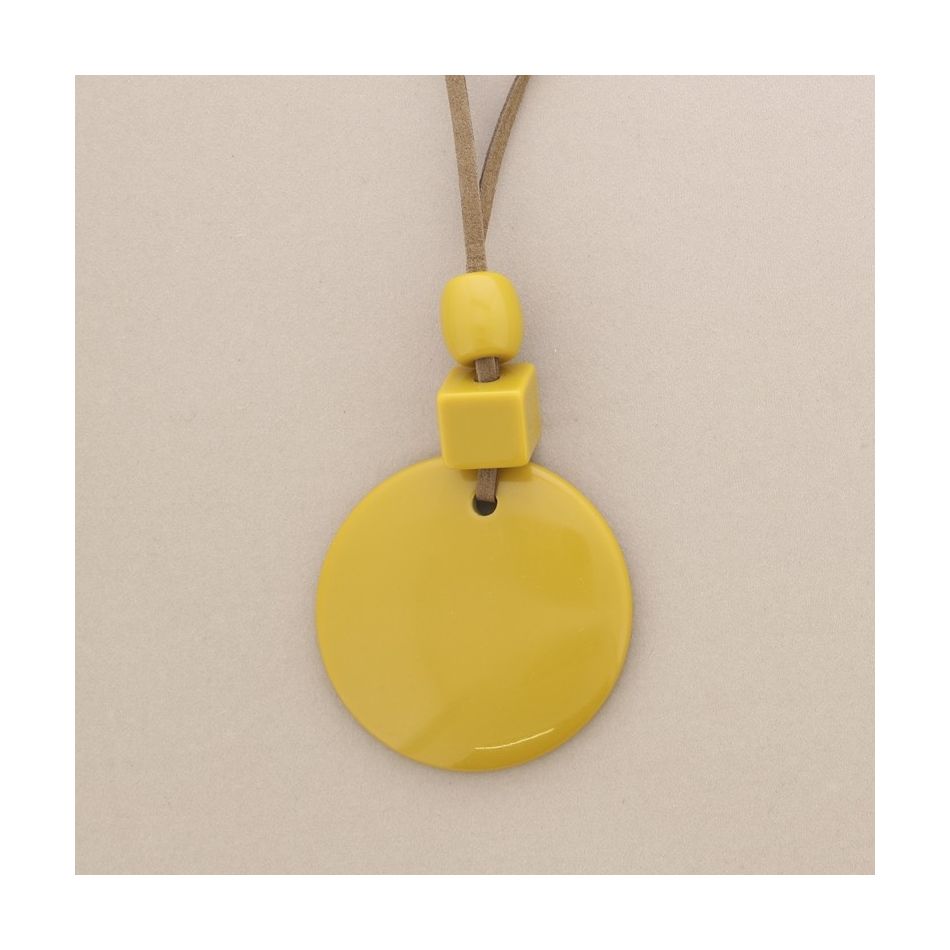 LONG NECKLACE RESIN PENDANTS