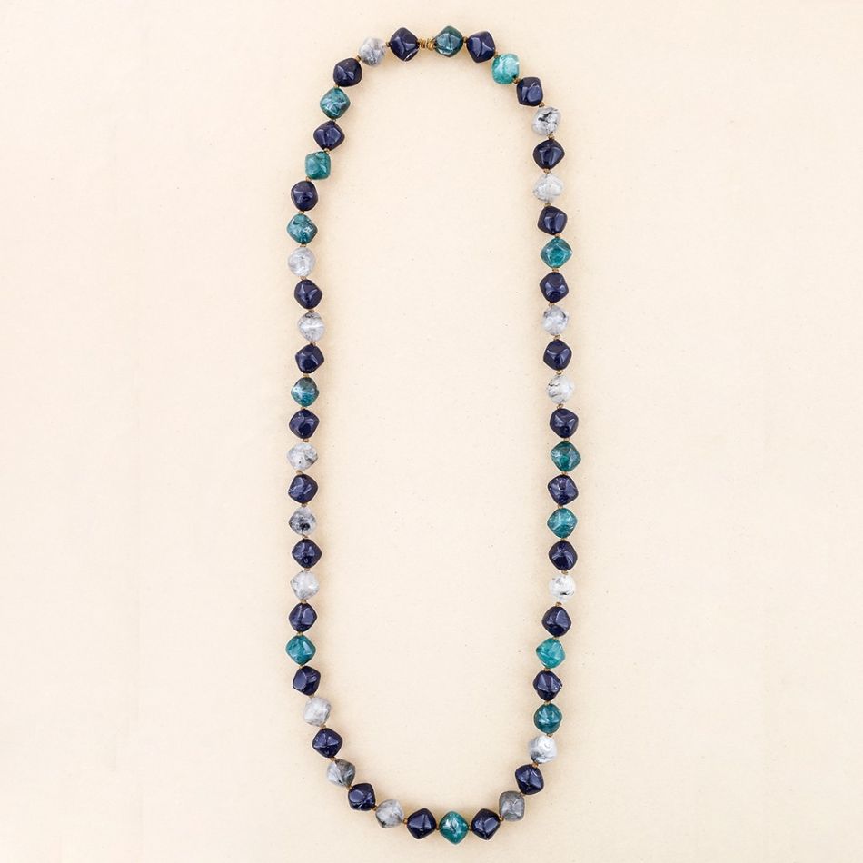 53 CM LONG NECKLACE WITH 2 CM RESIN BEADS