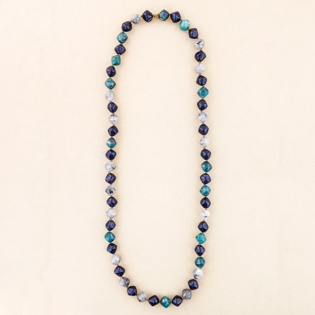 53 CM LONG NECKLACE WITH 2 CM RESIN BEADS