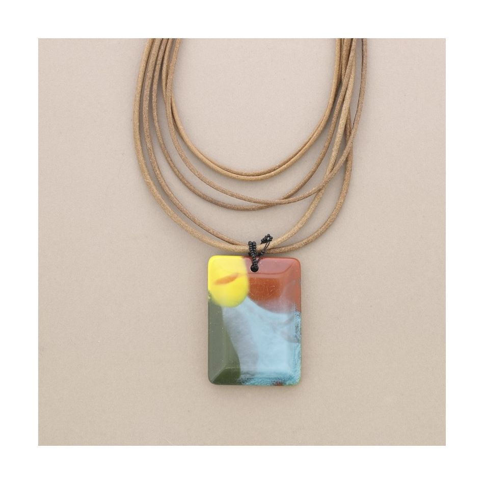 RESIN PENDANT LEATHER SHORT NECKLACE