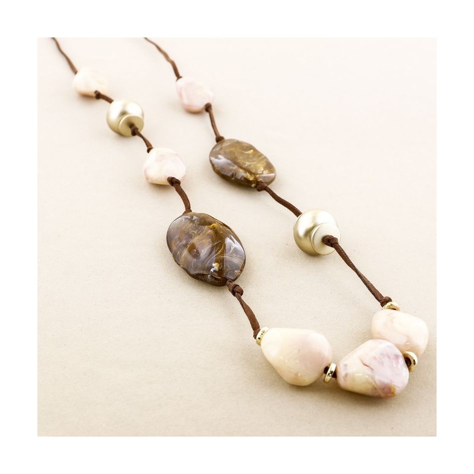 LONG NECKLACE WITH RESIN BEADS