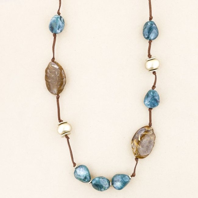 COLLAR LARGO CUENTAS RESINA