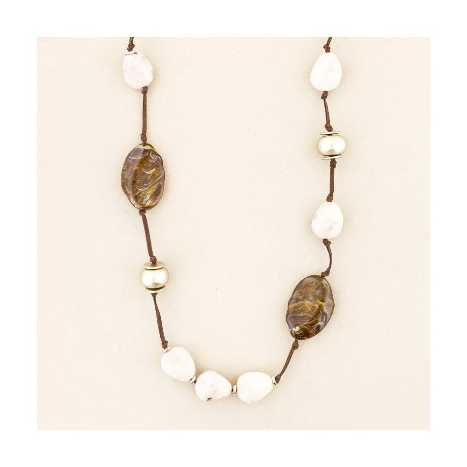 LONG NECKLACE WITH RESIN BEADS
