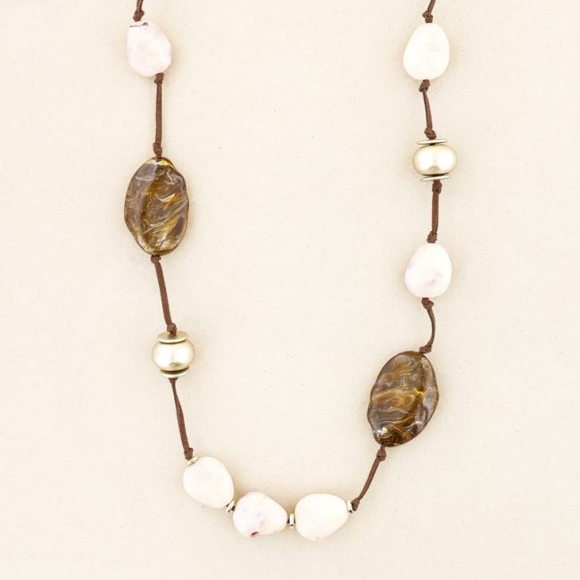 LONG NECKLACE WITH RESIN BEADS