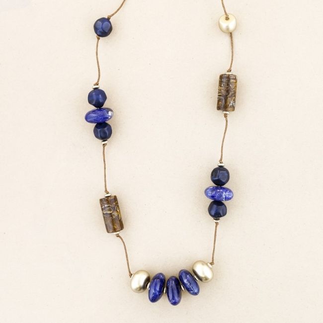 COLLAR LARGO CUENTAS RESINA