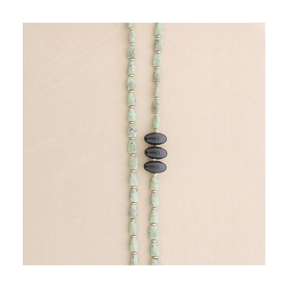 COLLAR LARGO CUENTAS RESINA