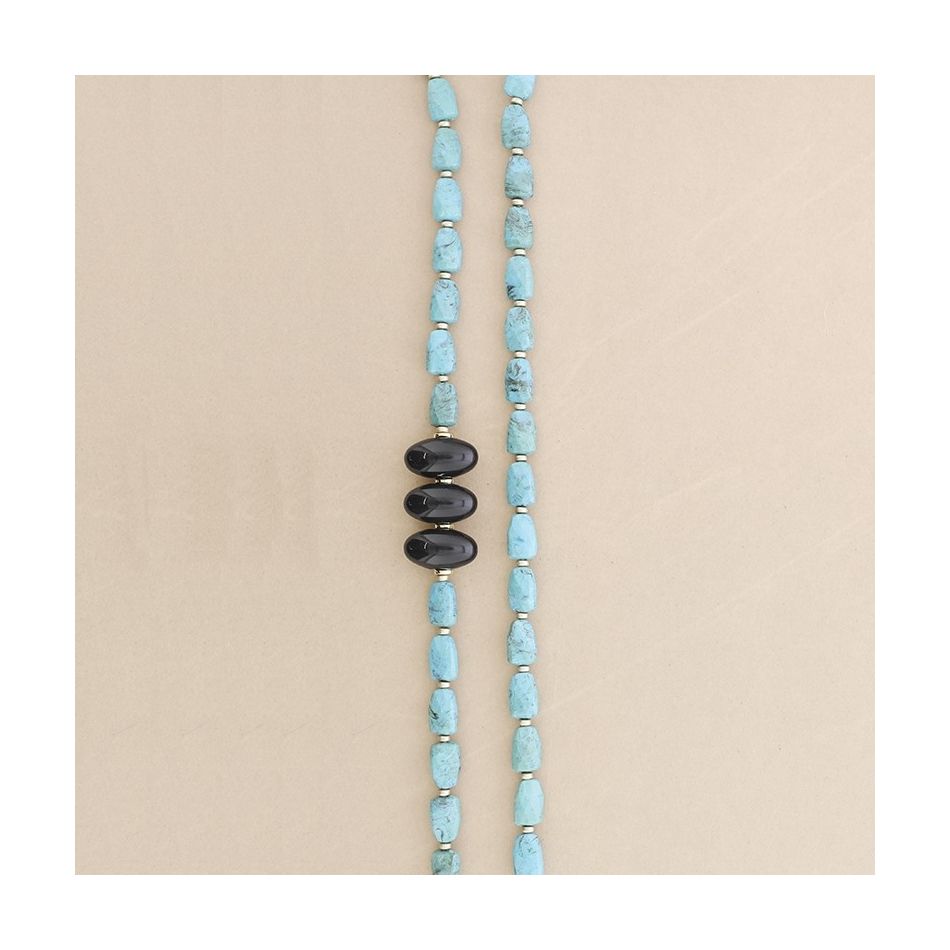 LONG NECKLACE WITH RESIN BEADS