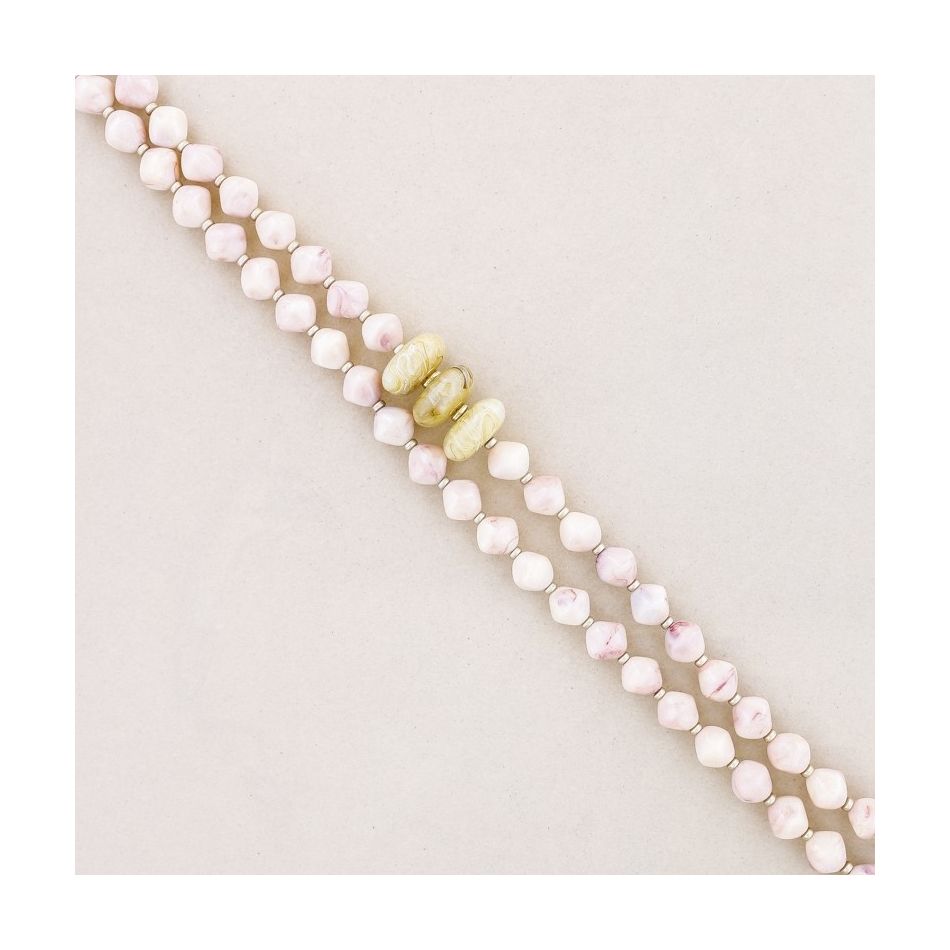 LONG NECKLACE WITH RESIN BEADS