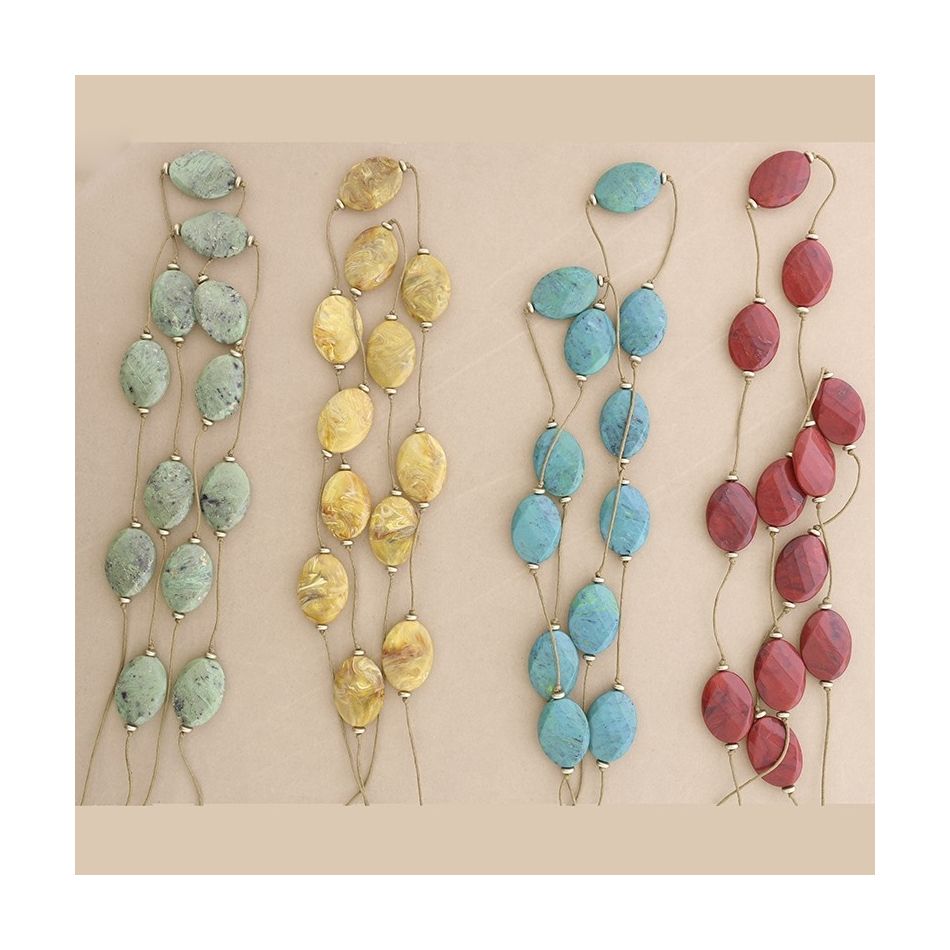 LONG NECKLACE WITH RESIN BEADS