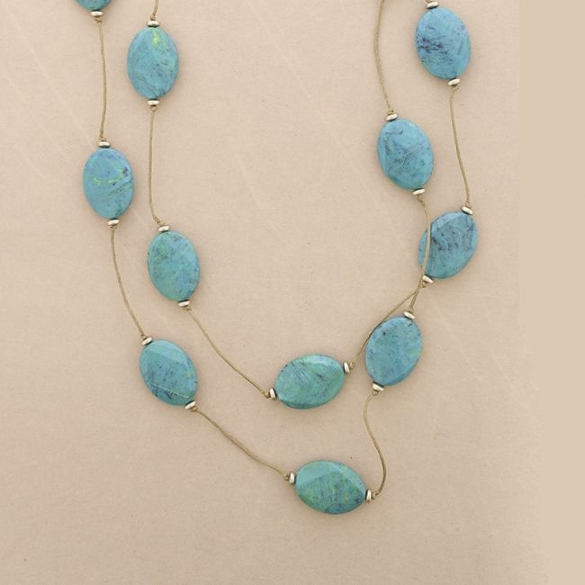 LONG NECKLACE WITH RESIN BEADS