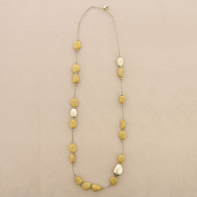 COLLAR LARGO CUENTAS RESINA