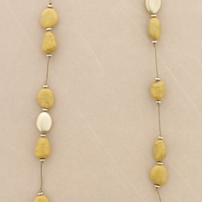 COLLAR LARGO CUENTAS RESINA