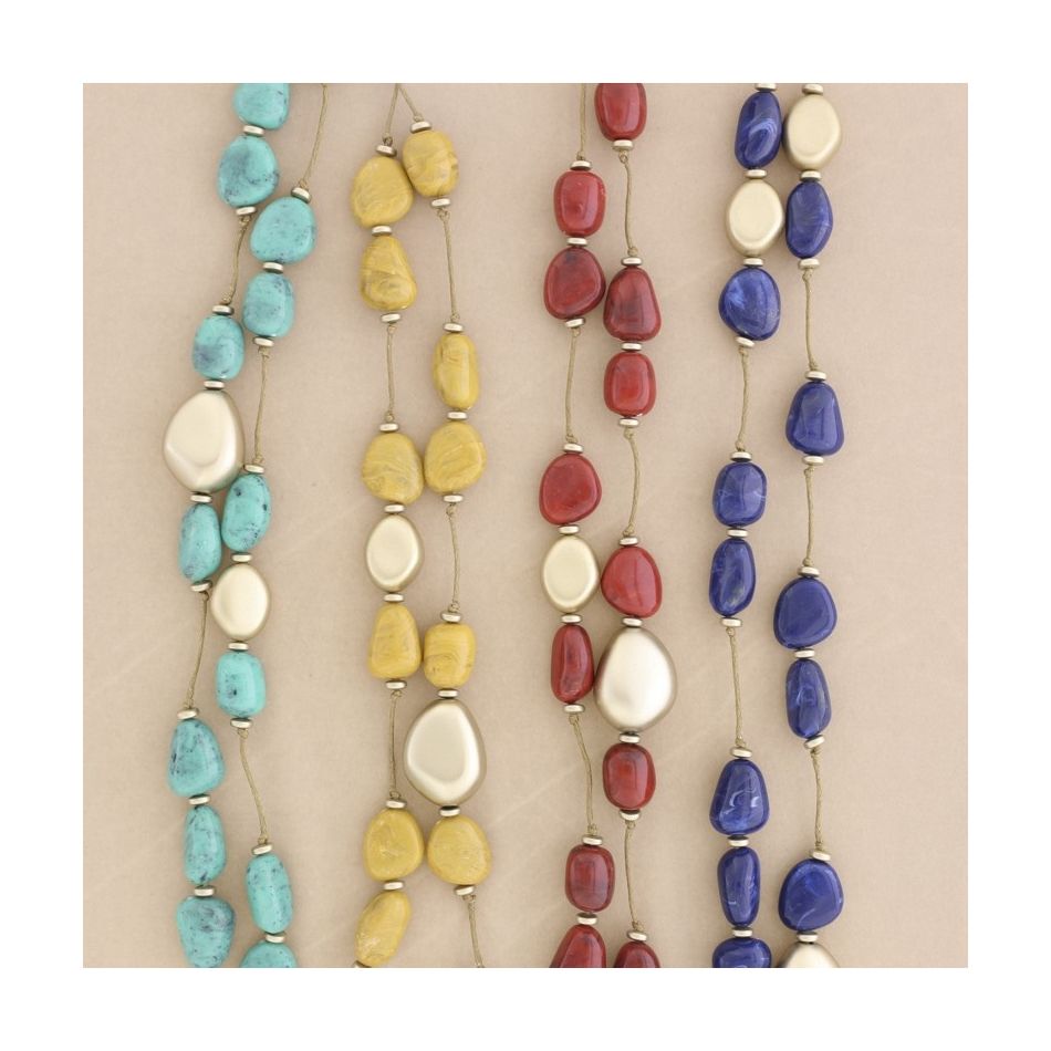 LONG NECKLACE WITH RESIN BEADS