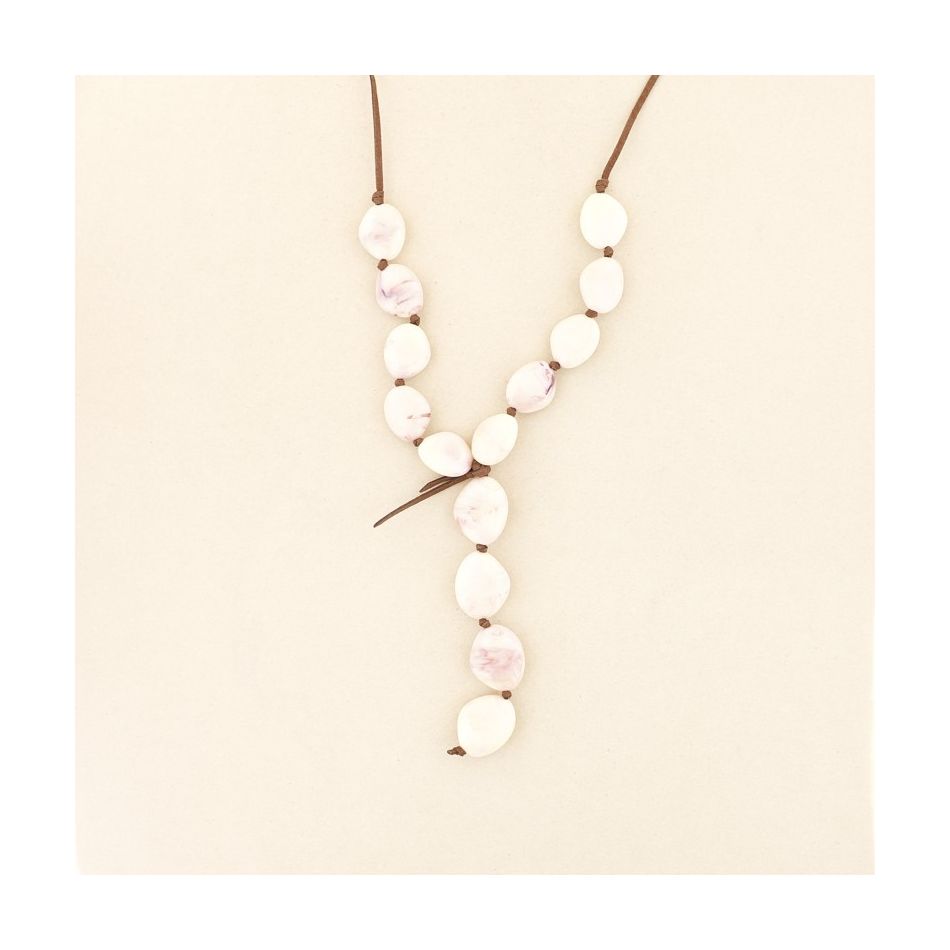 LONG NECKLACE WITH RESIN BEADS