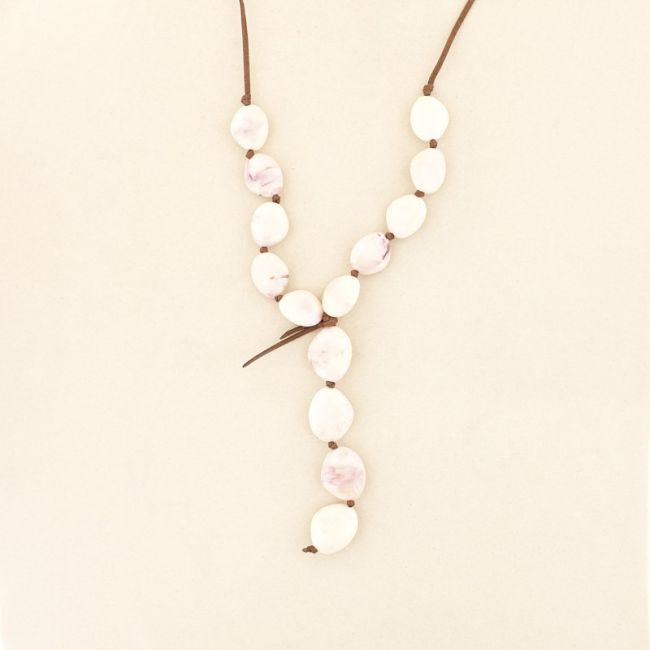 LONG NECKLACE WITH RESIN BEADS