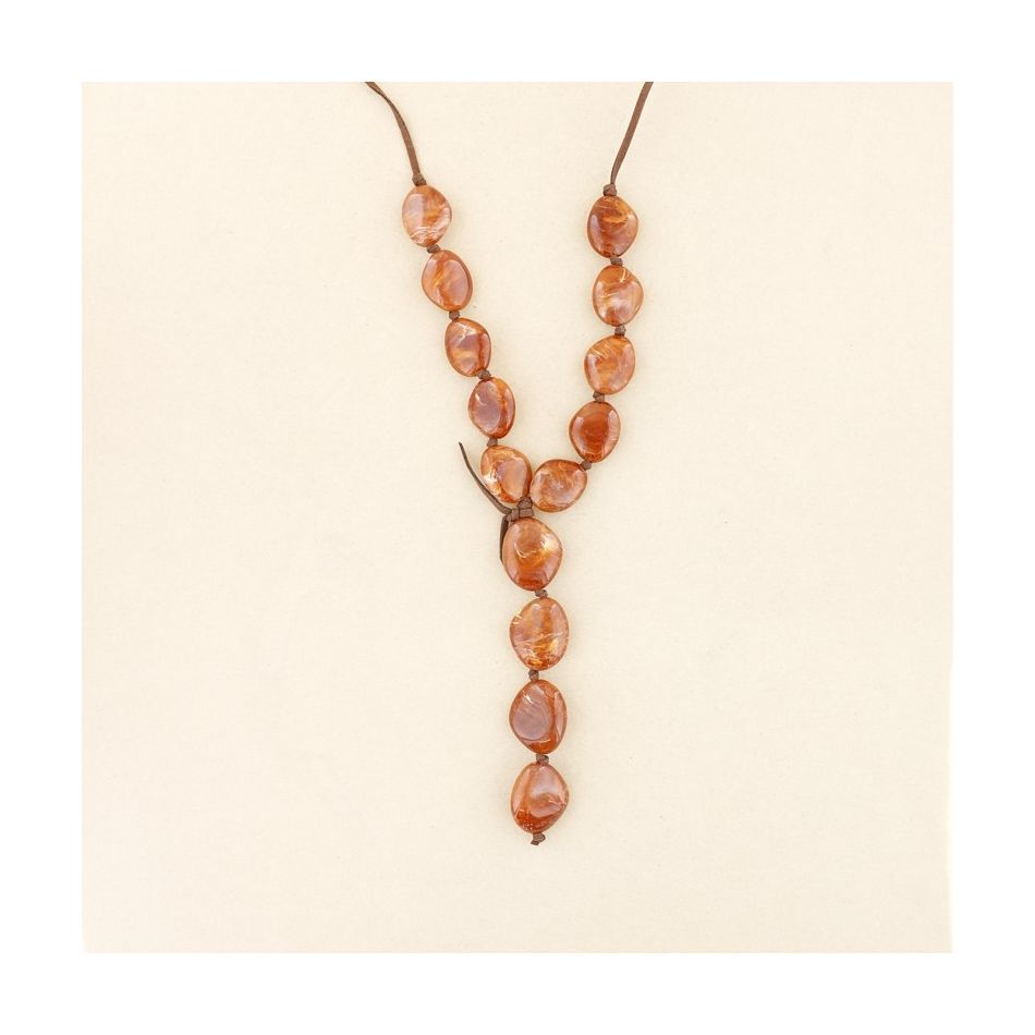 LONG NECKLACE WITH RESIN BEADS