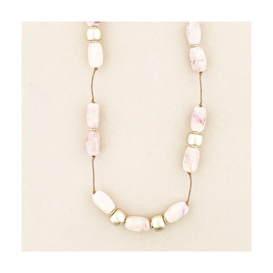 LONG NECKLACE WITH RESIN BEADS