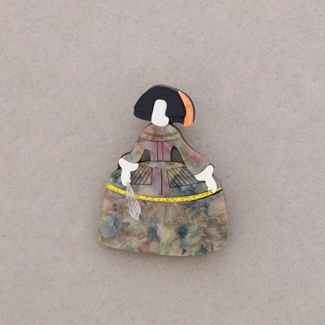 BROCHE MENINA RESINA