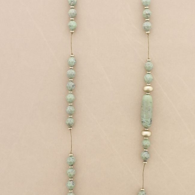 COLLAR LARGO CUENTAS RESINA FACETADA