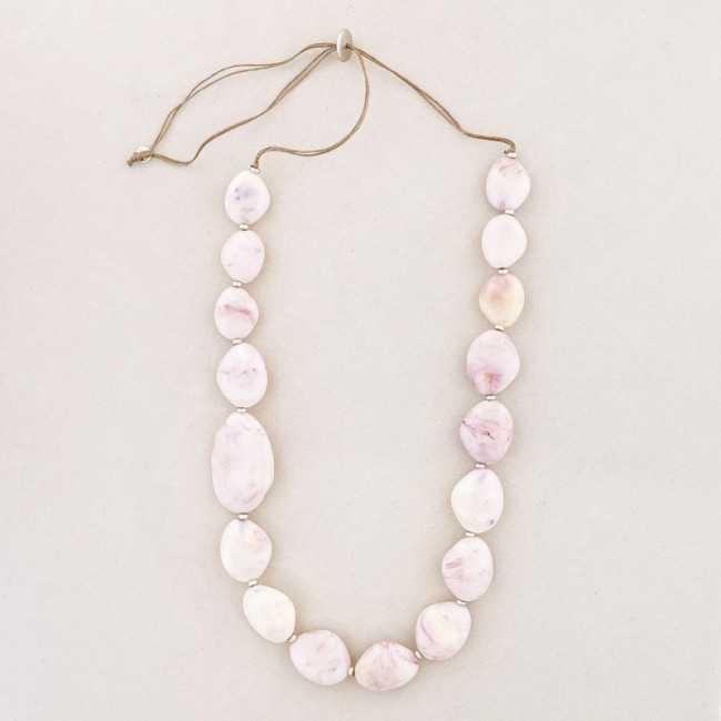 COLLAR LARGO CUENTAS RESINA