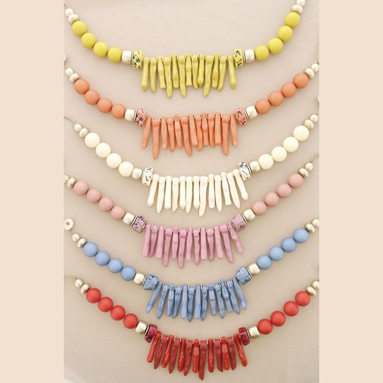 CORAL BALL RESIN SHORT NECKLACE 2
