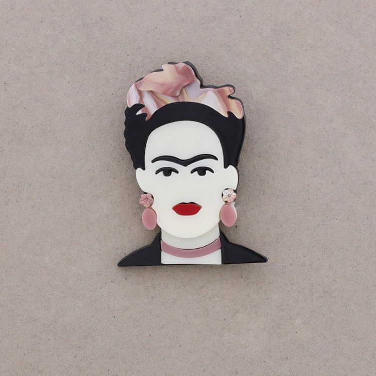 FRIDA RESIN BROOCH 2