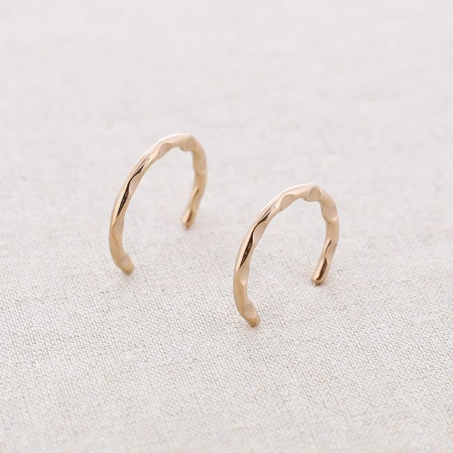 PENDIENTES ACERO ARO RUGOSO