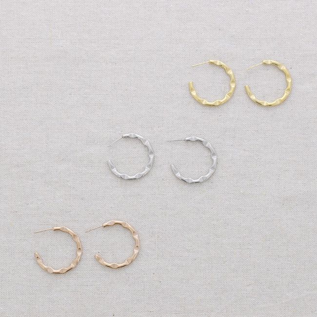 ROUGH HOOP STEEL EARRINGS