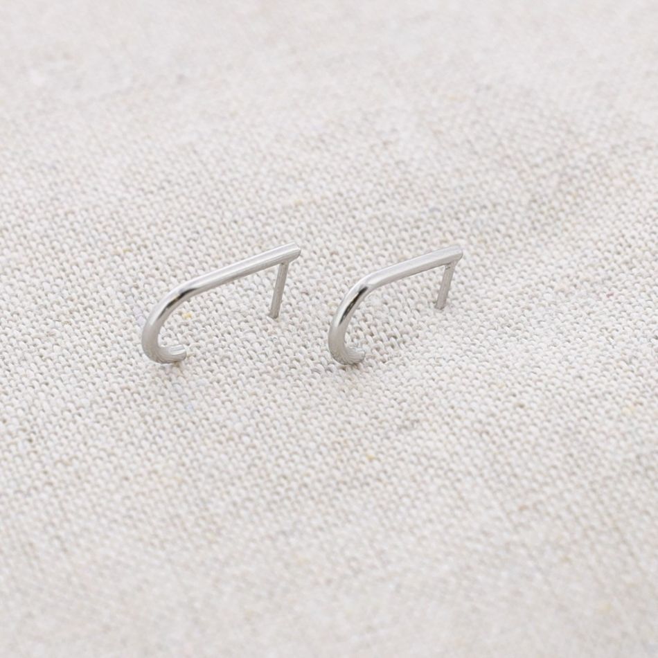 SMALL HOOK STEEL EARRINGS