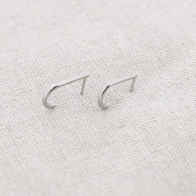 SMALL HOOK STEEL EARRINGS