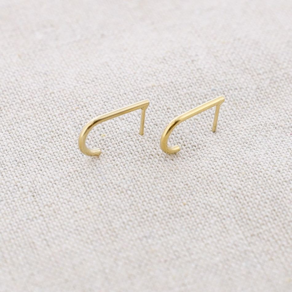 SMALL HOOK STEEL EARRINGS