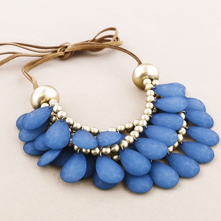 TRIPLE RESIN BEADS SHORT NECKLACE