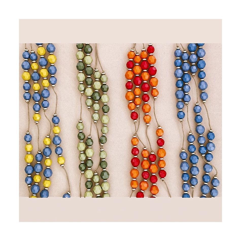 LONG NECKLACE WITH RESIN BEADS