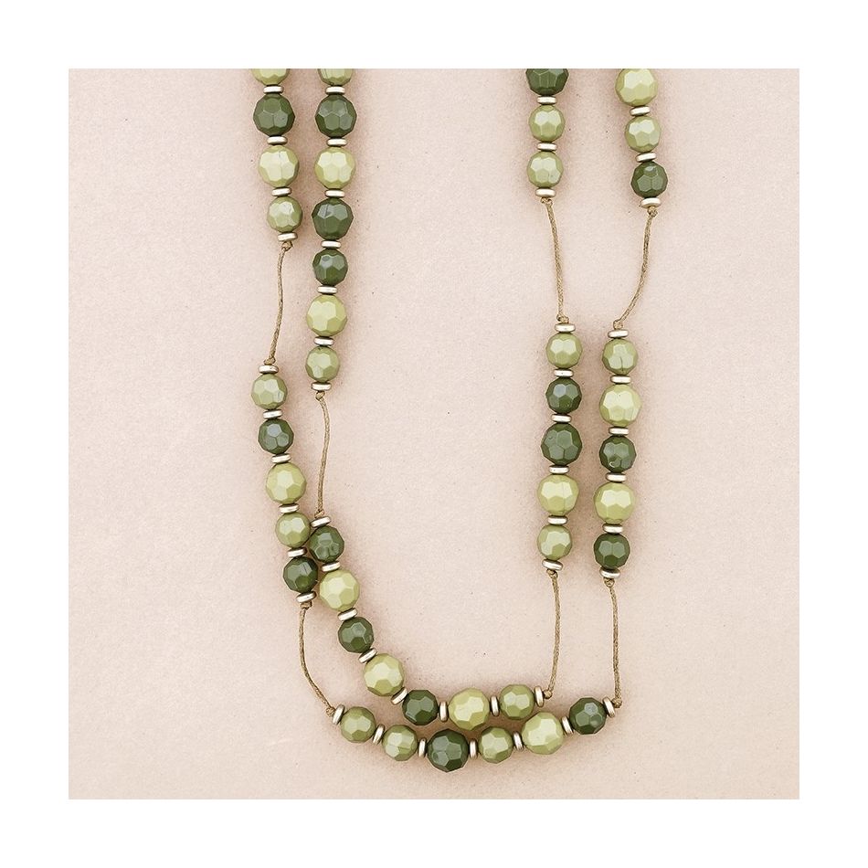 LONG NECKLACE WITH RESIN BEADS