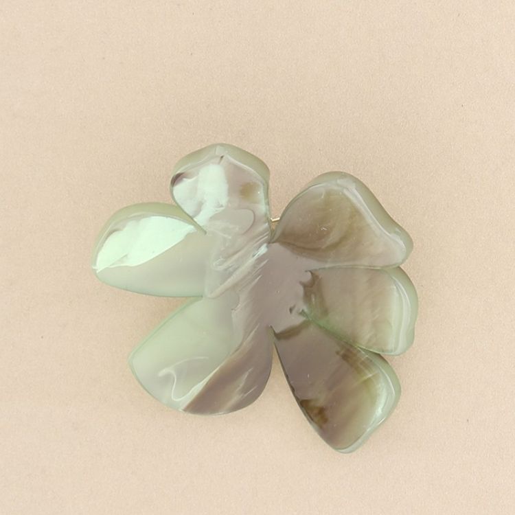 RESIN FLOWER BROOCH