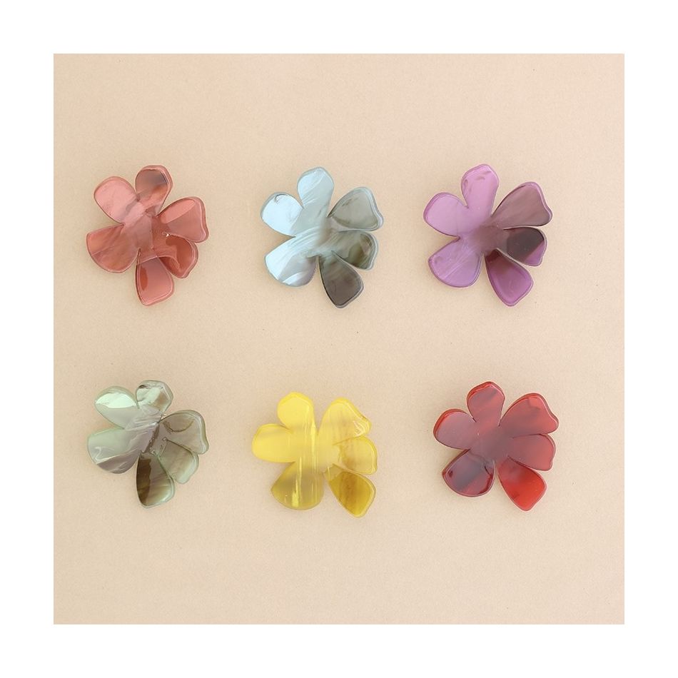 RESIN FLOWER BROOCH