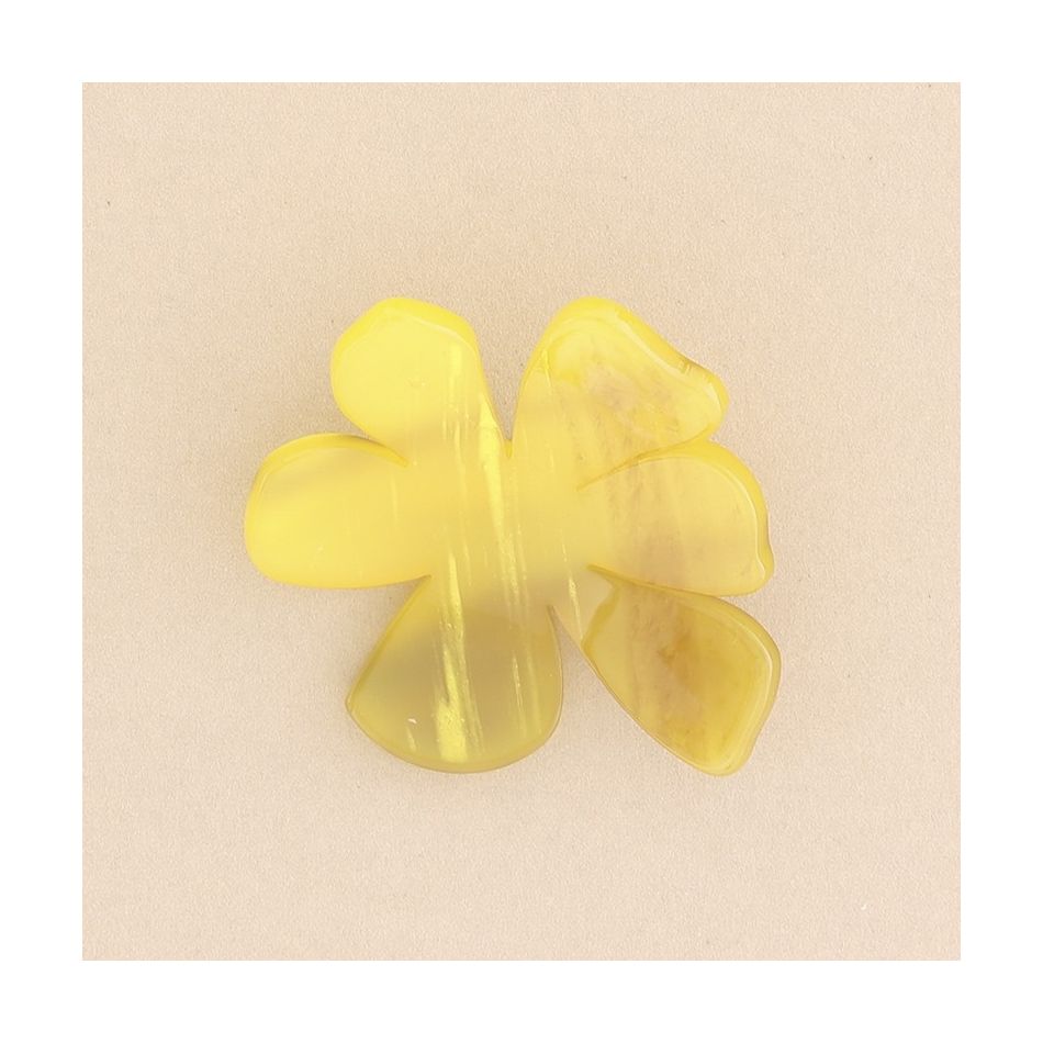 RESIN FLOWER BROOCH