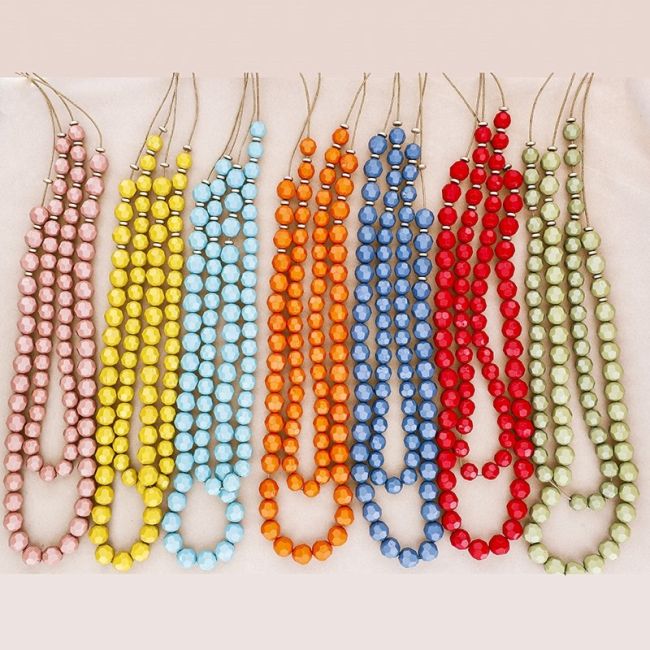LONG DOUBLE STRAP NECKLACE WITH RESIN BEADS