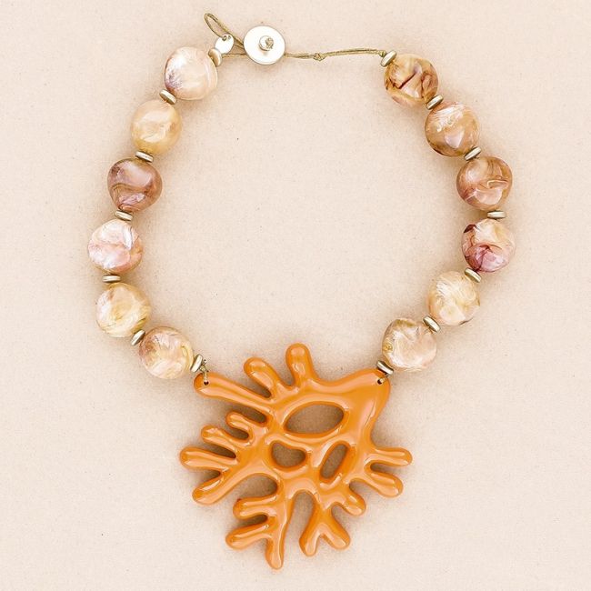 CORAL RESIN PENDANT BEADS SHORT NECKLACE
