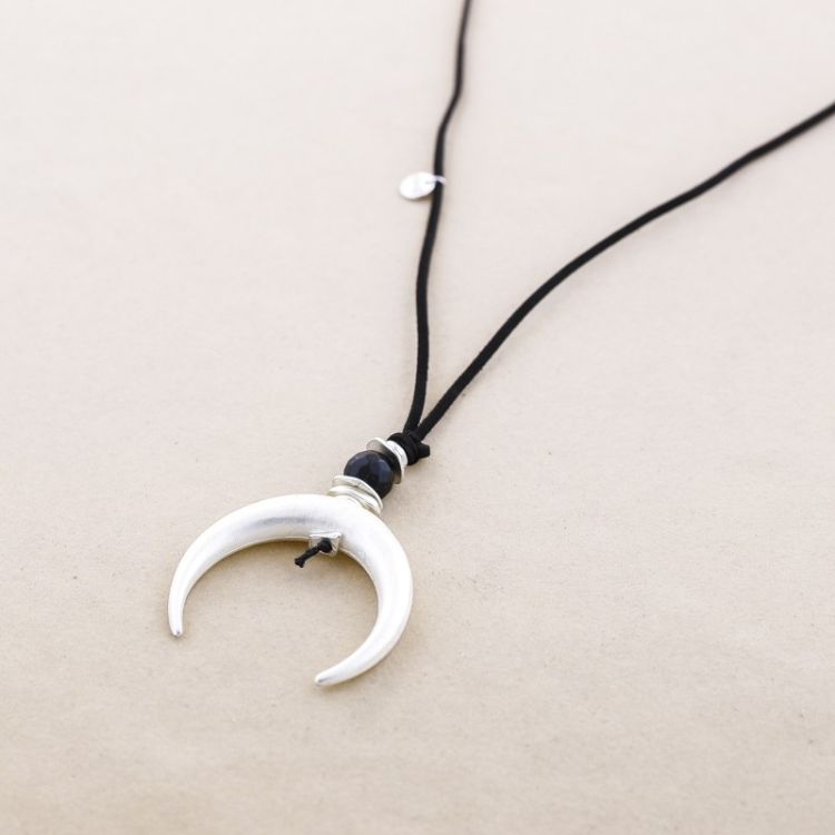 COLLAR LARGO COLGANTE MEDIA LUNA METAL