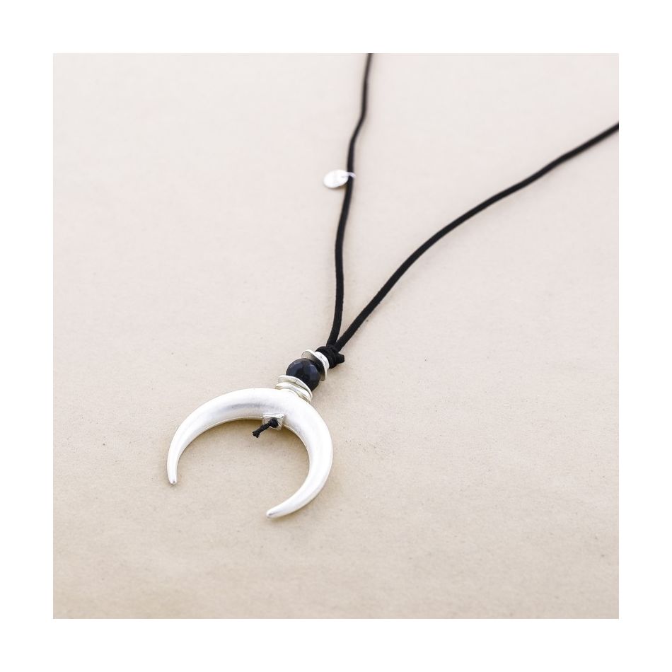 COLLAR LARGO COLGANTE MEDIA LUNA METAL