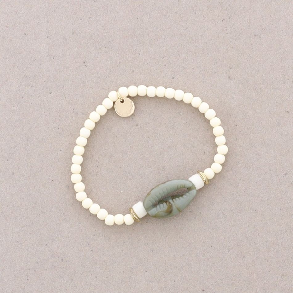 RESIN SHELL BEADS BRACELET