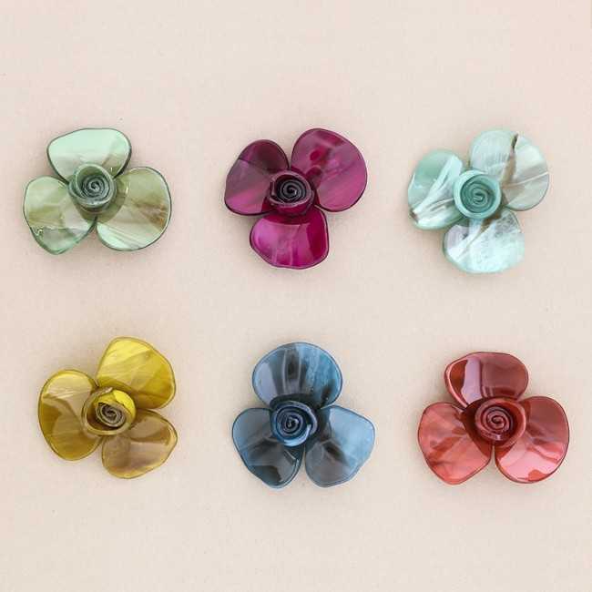 RESIN FLOWER BROOCH