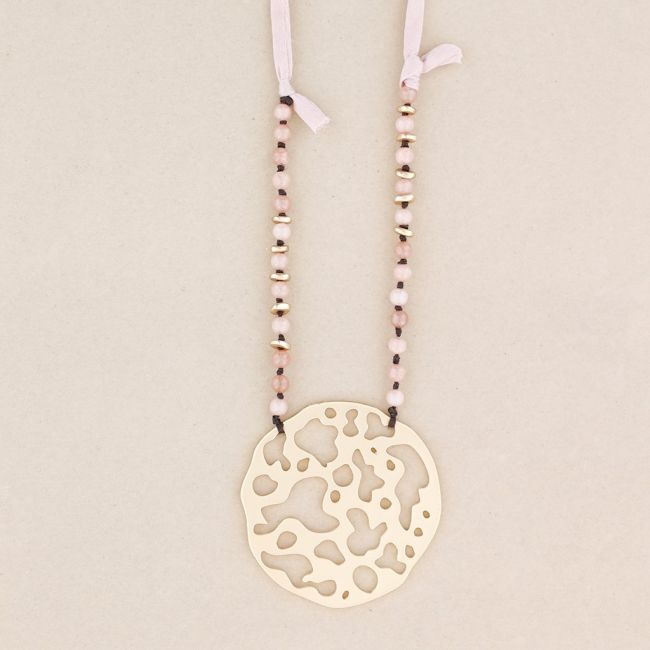 COLLAR LARGO PIEDRAS COLGANTE MEDALLÓN METAL