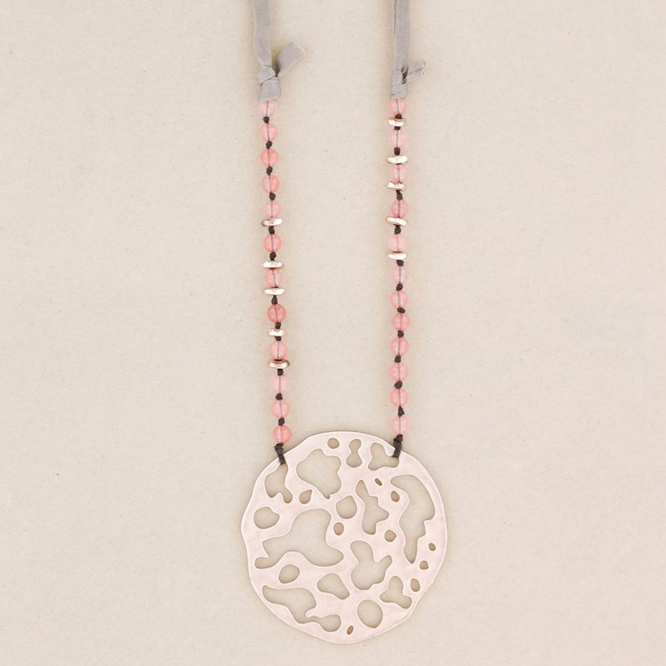 COLLAR LARGO PIEDRAS COLGANTE MEDALLÓN METAL
