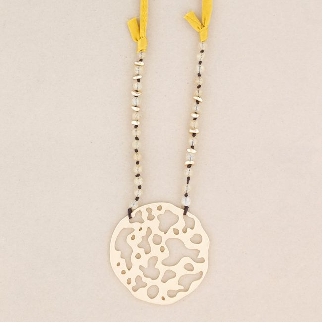 COLLAR LARGO PIEDRAS COLGANTE MEDALLÓN METAL