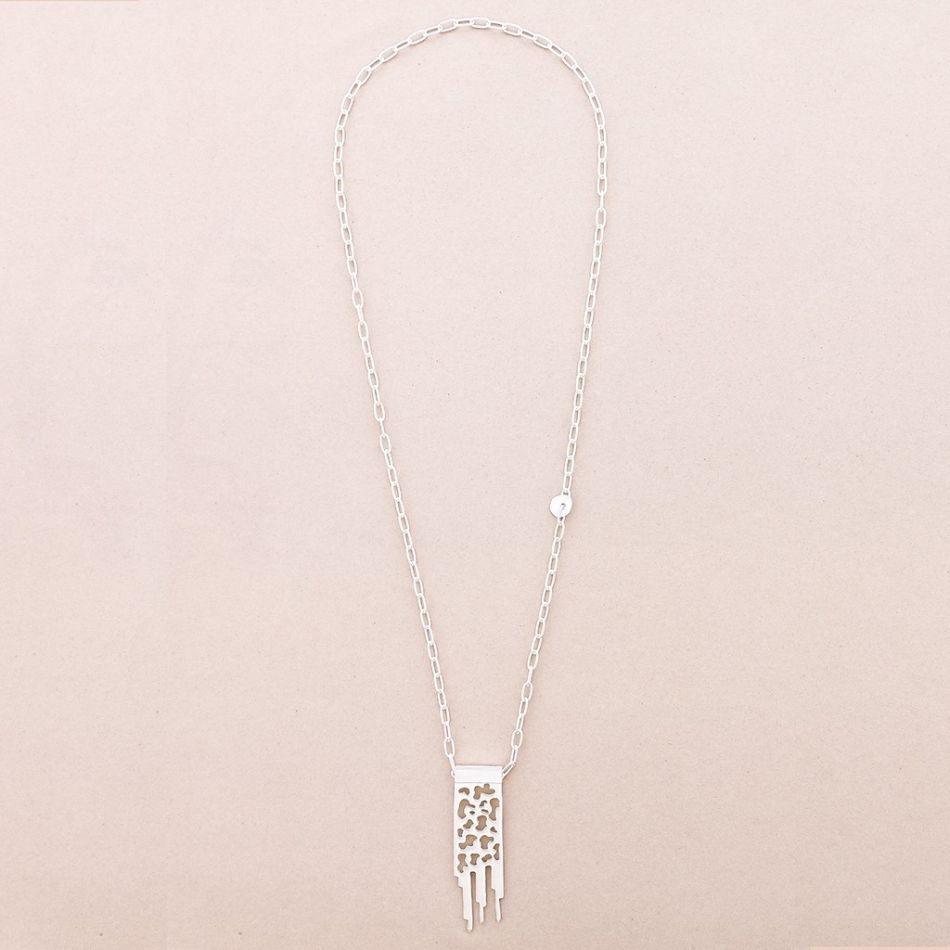 COLLAR LARGO COLGANTE METAL